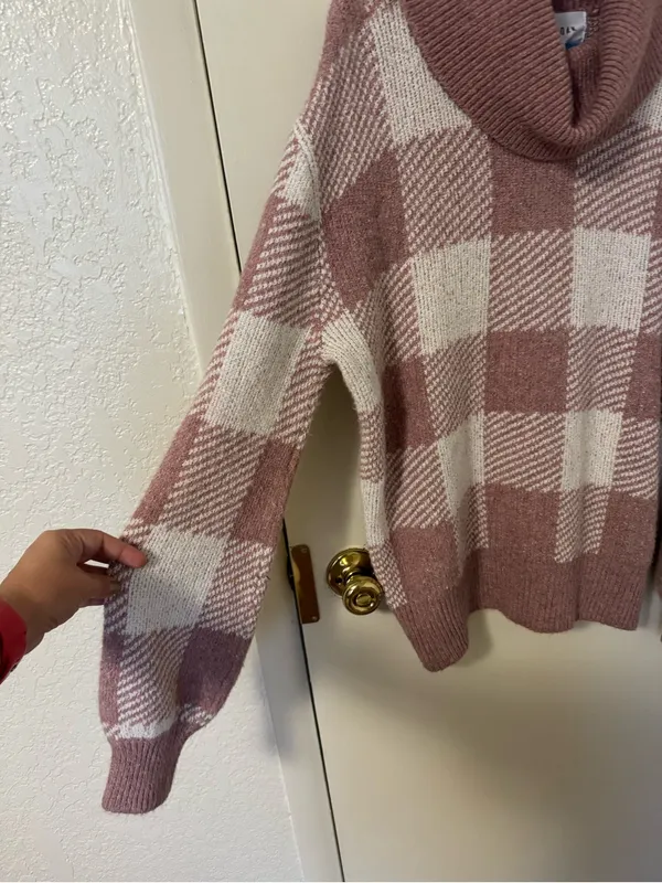 Olive & Oak Pink and Cream Checkered Turtleneck Cowl Neck Sweater NWT Size M - Image 3
