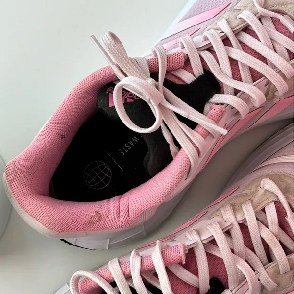 Adidas Lightmotion Pink Sneakers 8 - Image 3