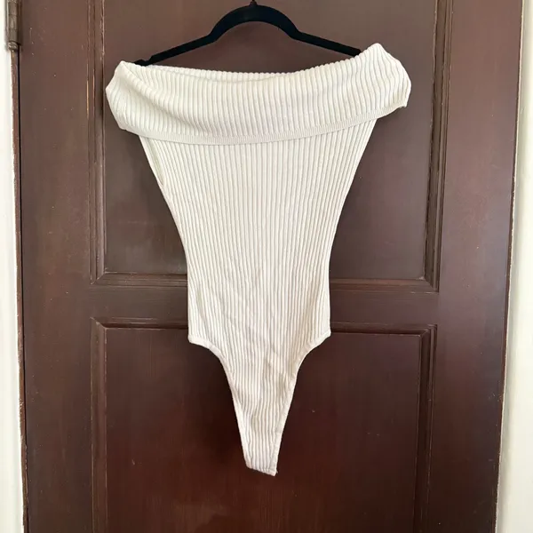 FREE PEOPLE Too Good Cream Ribbed Off Shoulder Knit Body Suit | Small - Image 3