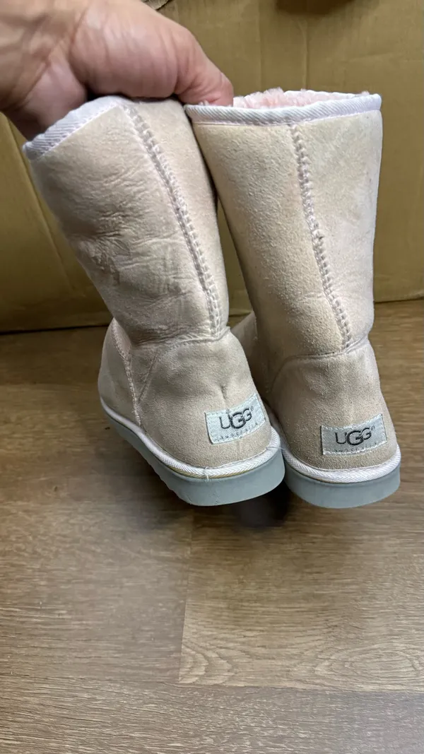 UGG Classic Short II Birchwood Water-resistant Suede Women Boots Size Size 8 - Image 4