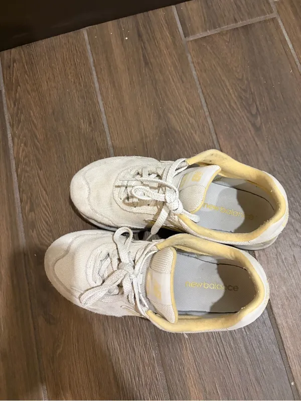 Champion New Balance Women 515 Beige and Yellow Size 9 - Image 2