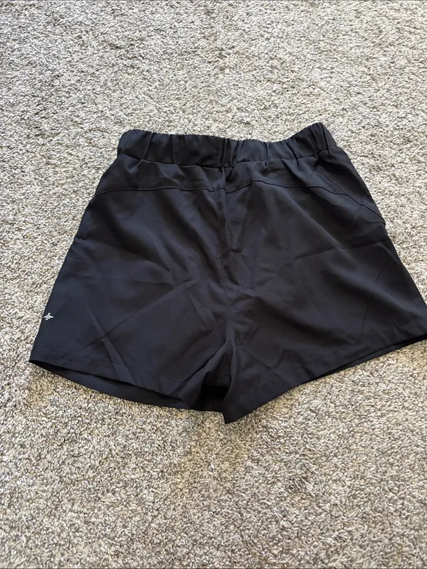 Halara HR Pleated Yoga Shorts 3" size small NWT - Image 4