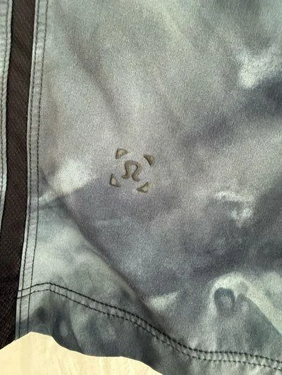 Lululemon Men’s Shorts - Image 3