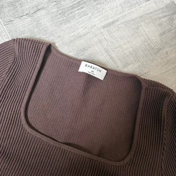 Aritzia Babaton Top Sculpt Knit - Image 4