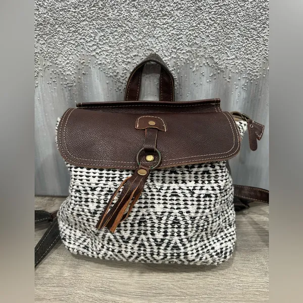 Myra Bag Backpack - Image 2