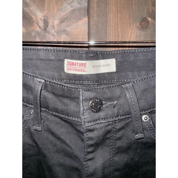 Signature Levi Strauss Jeans Women's 10 Short Black‎ Mid-Rise Skinny 30x28 - Image 2