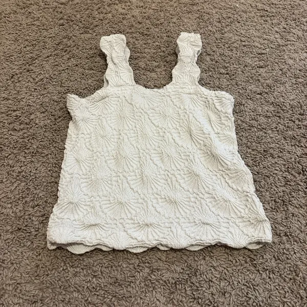 Aura White Flower Tank Top - Image 3
