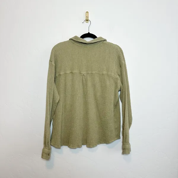 Free People | 100% Cotton Serious Chiller‎ Waffle Button Down in Curly Willow - Image 4
