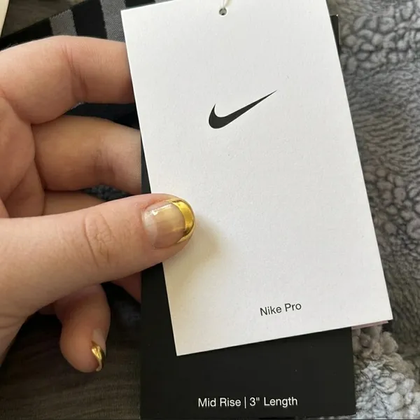 BRAND NEW NIKE Pros shorts grey - Image 5