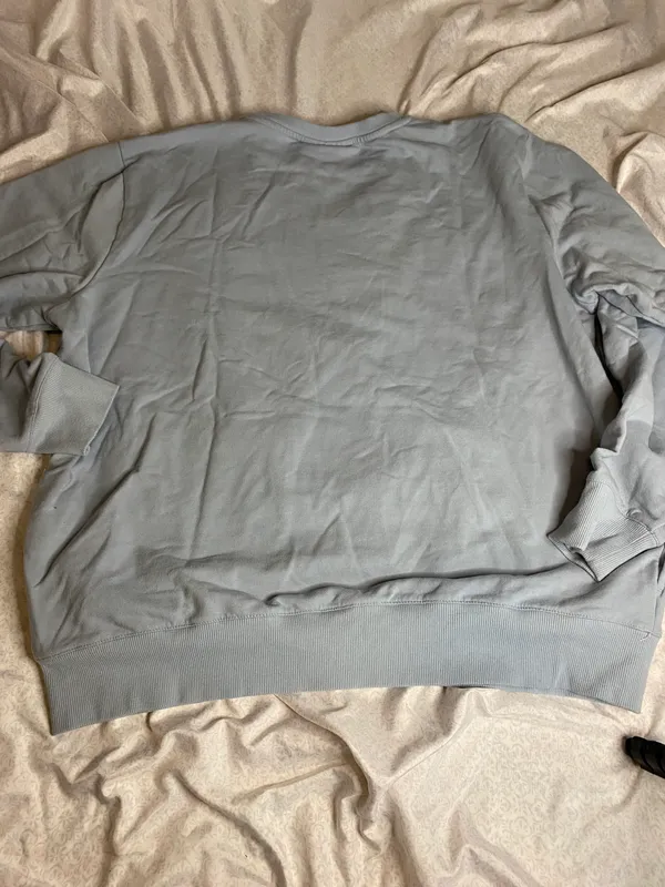 FILA light blue crewneck with pockets - Image 10
