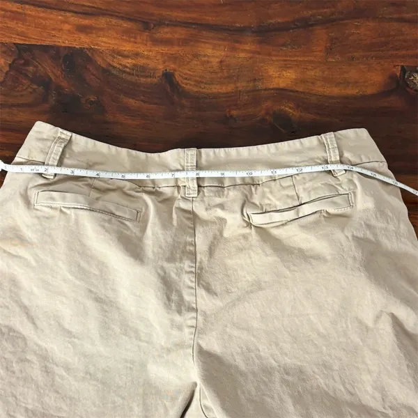 Caslon Women's Beige Chino Shorts Size‎ 4 Casual Flat Front - Image 3