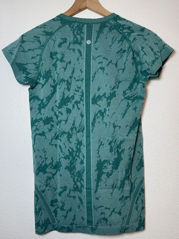 Lululemon Swiftly Tech short sleeve crew Heather Forage Teal size 8 - Image 4