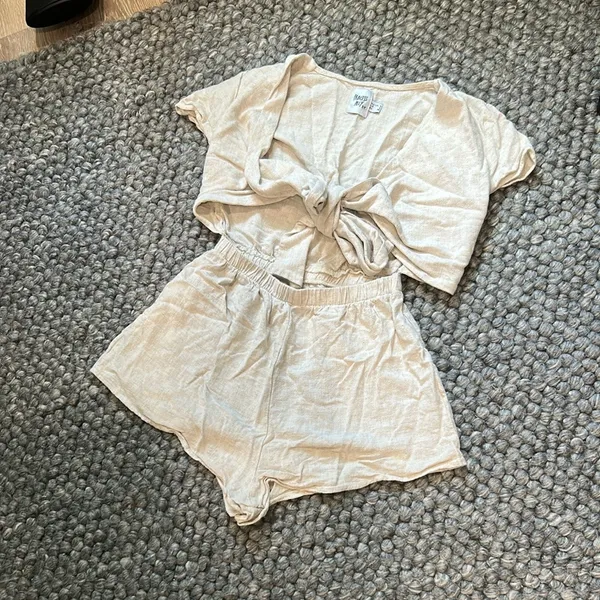 Princess Polly Linen Blend Cream Textured Tie Front Romper Size 4 - Image 2