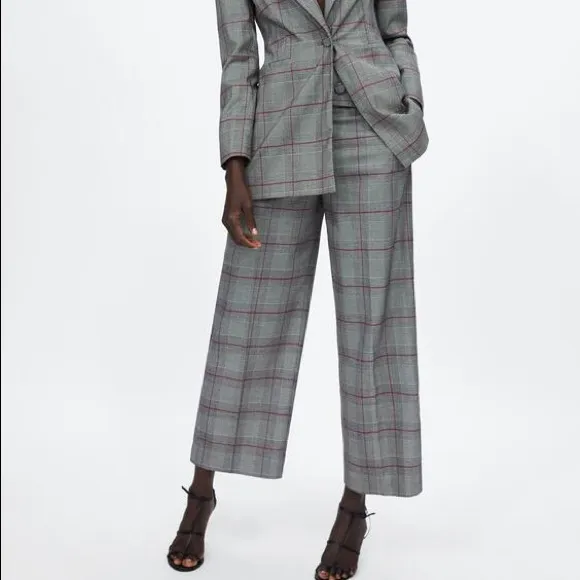 ZARA Grey Plaid wide leg culottes Size XS - Image 2