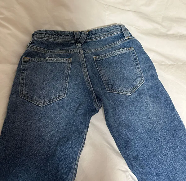 Low Rise Jeans - Image 4