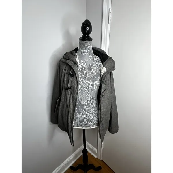 Cabela's Women's Sz:S Sherpa Lined Grey Hooded Parka Jacket Full Zip Horn Toggle - Image 3