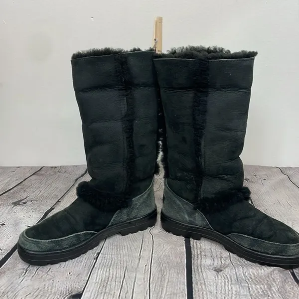 UGG Sundance II Revival Black Tall Boots size 7W - Image 8
