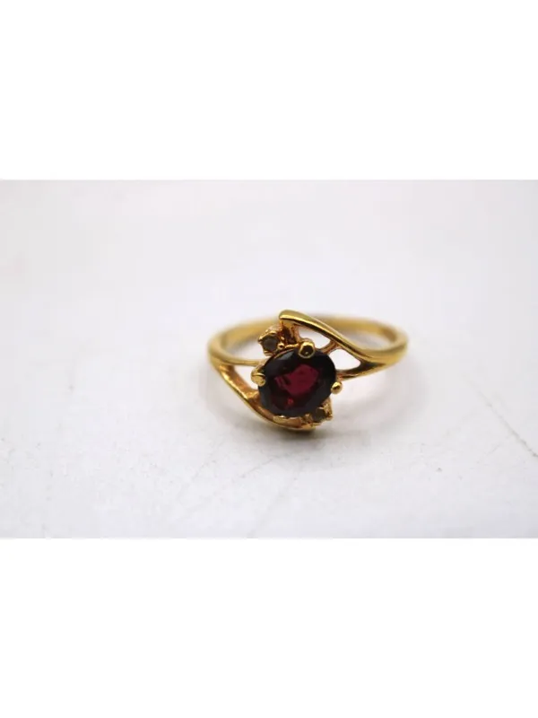 Amethyst Gemstone and Clear Rhinestones Ring Gold Tone Size 7.5 Elegant Dainty - Image 6