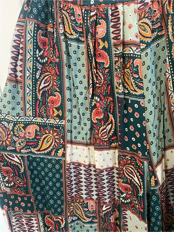 NWT Women’s Natural Life Golden Eye Wide Leg Paisley Patchwork Jumpsuit Size M - Image 9