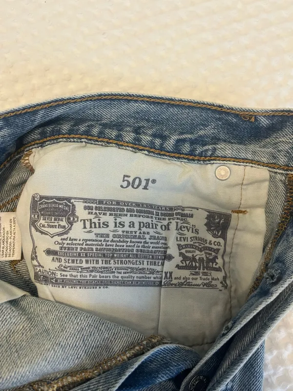 Levi’s Shorts 501 - Image 4