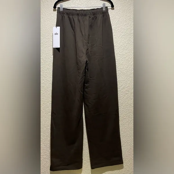 Alo Yoga NWT Accolade Straight Leg Sweatpants in Expresso Color Size S - Image 7