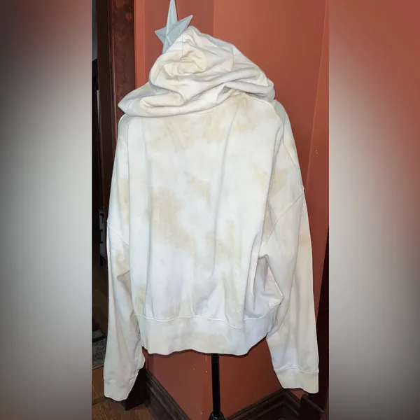 Nike slightly cropped hoodie - Image 4