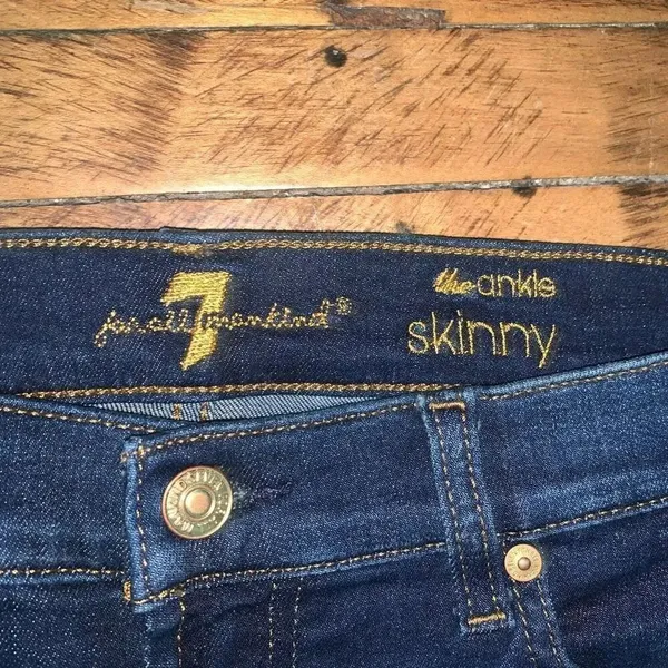 7 for All Mankind dark wash ankle skinny cropped raw hem 31 jeans - Image 3