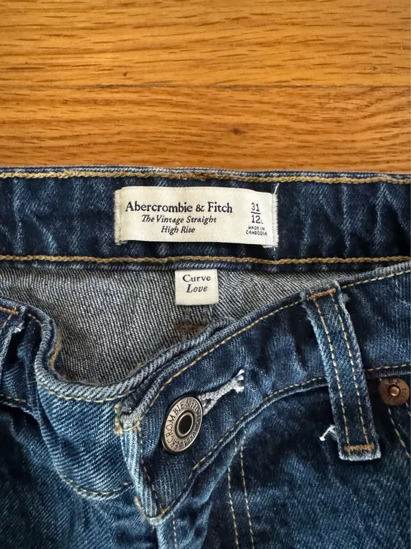 Abercrombie & Fitch High Rise Vintage Straight Jean Size 12 Curve Love - Image 5