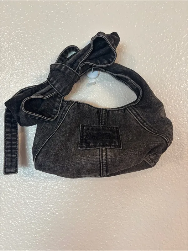 MARC JACOBS The Bow Denim Mini Sack Bag in Black - Image 5