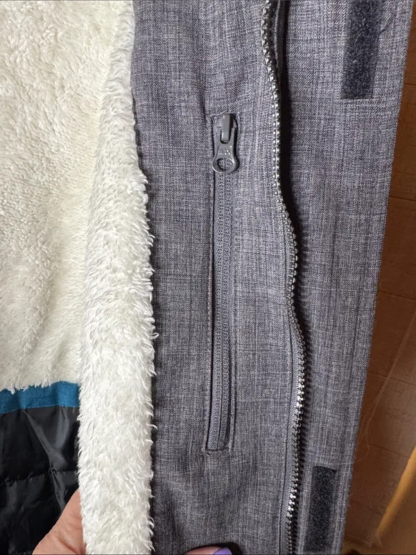 All in Motion Gray Faux Fur Lined Hooded Winter Parka Coat Size Medium - Image 8