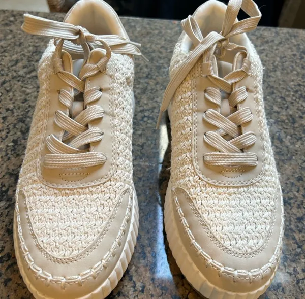 Dolce Vita Sneakers Tan Size 7.5 - Image 4