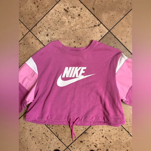 🌸Nike Pink Logo Crewneck Sweatshirt - Image 2