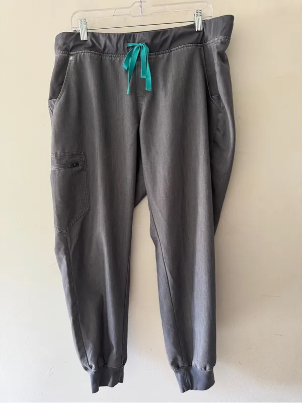 FIGS Women's Zamora‎ Jogger Scrub Pants in Graphite - Image 2