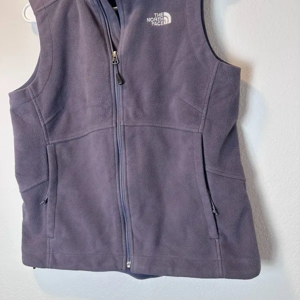 The North Face Size M‎ Womens Fleece Full Zip Front Vest Hiking Outdoors Purple - Image 4