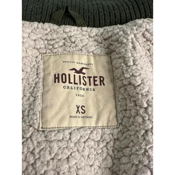 Hollister olive green sherpa-lined faux-fur trimmed hooded parka Size XS - Image 10