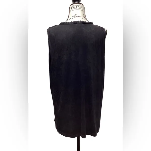 White birch Black Acid Wash Lace And Ruffle sleeveless Blouse Size Medium - Image 7