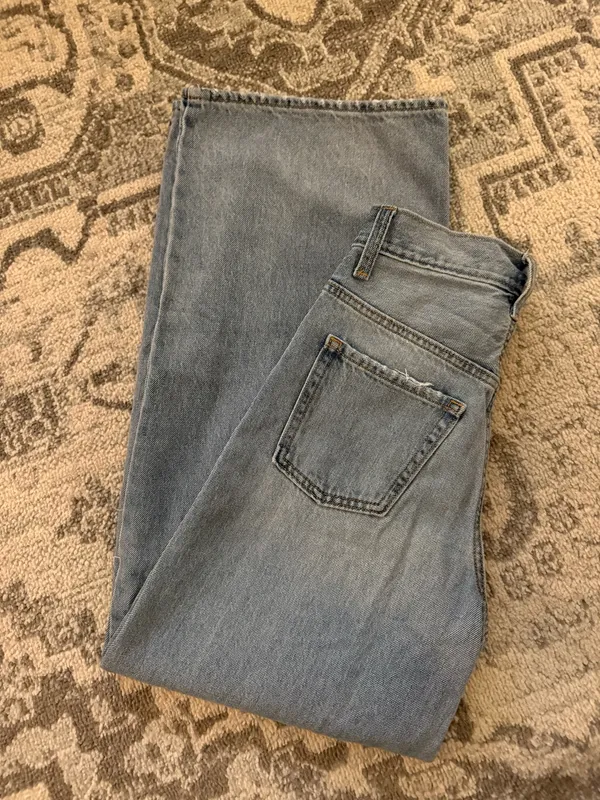 Old Navy Light Blue Distressed Wide-Leg Jeans - Image 3
