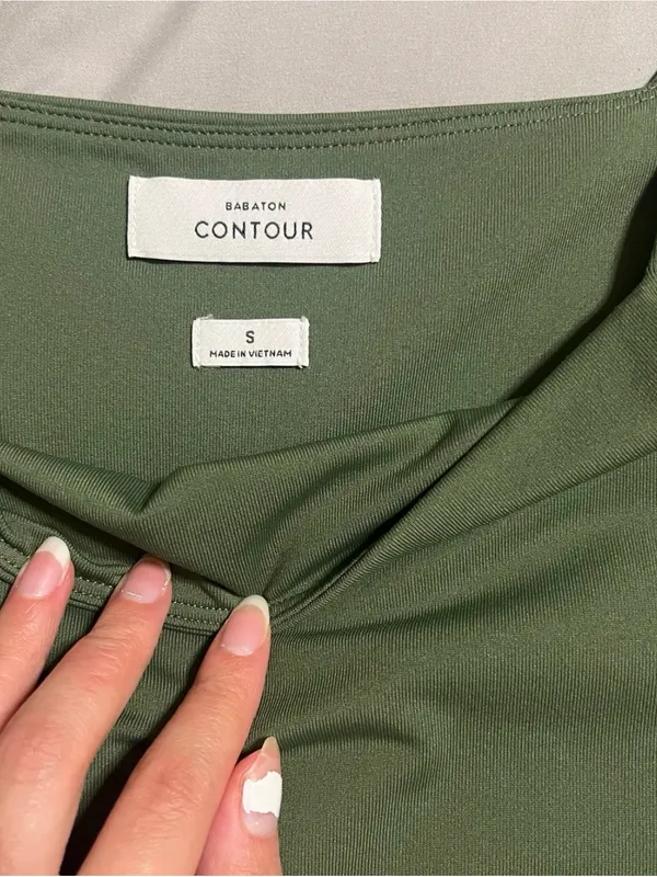 Aritzia Olive Green Square Neck Short Sleeve Bodysuit - Image 3