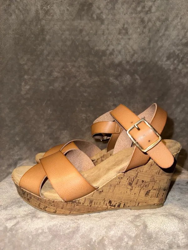 Maurices Elsa Tan Faux Leather Cork Wedge Sandals Size 8.5M - Image 4