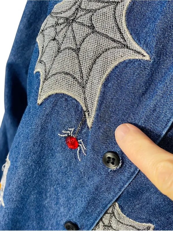 VINTAGE KAREN SCOTT Embroidered Spiderweb Denim Shirt - Image 5