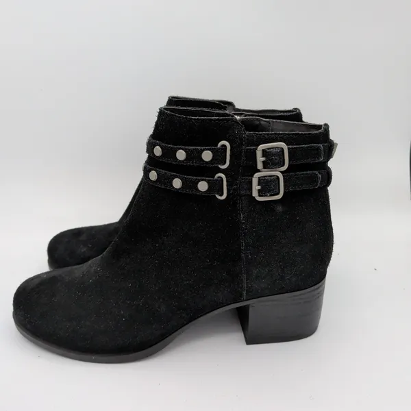 Koolaburra by UGG‎ Gordana Black Suede Studded Ankle Boots 1020132 Women's 9.5 - Image 2