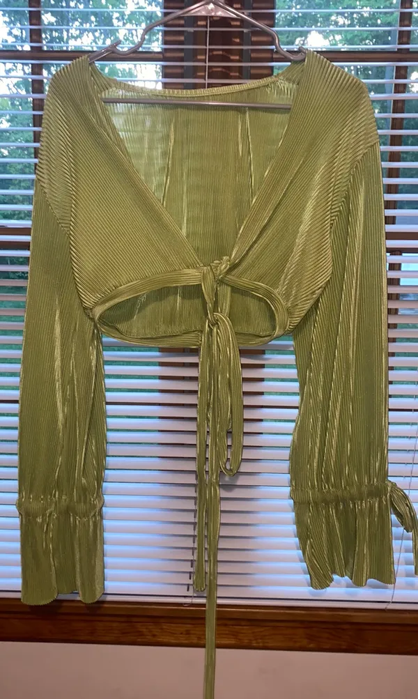 Pleated Set Green - Image 3