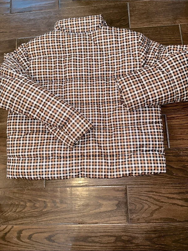 Time and Tru Plaid Puffer Jacket in Brown & Black size large - Image 5