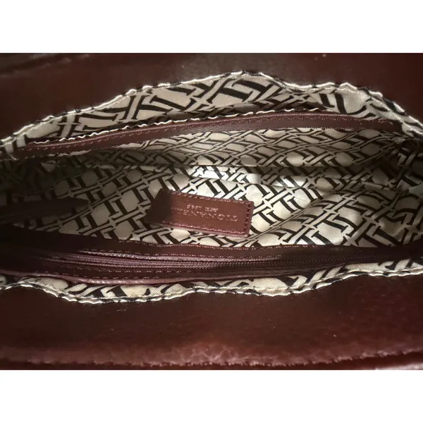 Tignanello Burgundy Pebbled Leather Crossbody Bag Gold Hardware Adjustable Strap - Image 4
