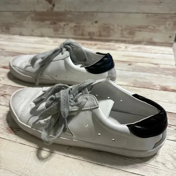 White Sneakers Size 8.5 Women's Shoes Walking Trendy - Image 7
