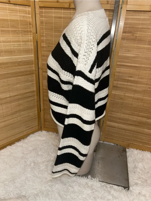 Gypsy Cloud Women's Black and White Striped Crewneck Sweater cropped crotchet L - Image 2