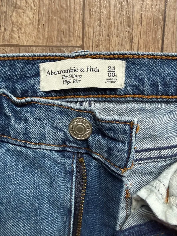 Abercrombie & Fitch Skinny Jeans - Image 2