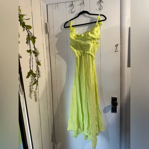 ANTHROPOLOGIE Smocked Gauze Lime Green Ruffled Women's maxi dress - Image 2