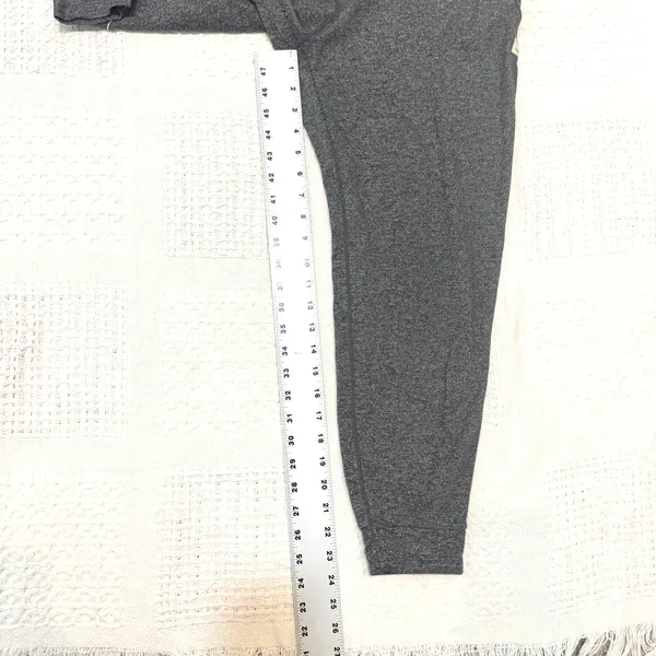 Vuori small flawed cropped active lounge jogger pant P3 3553 - Image 5