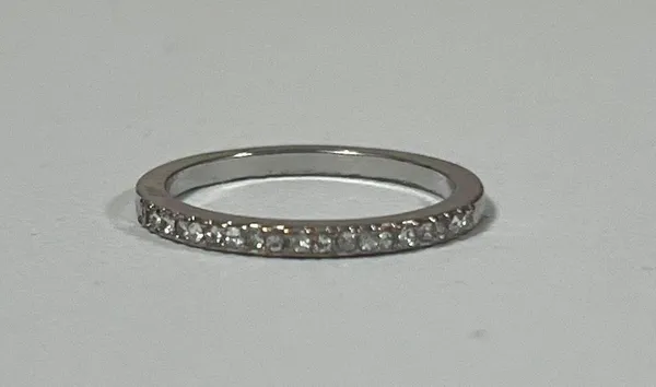 Silver Diamonds Diamond Band Ring Jewelry Size 8 💍 - Image 2
